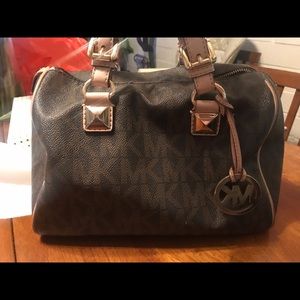 Michael kors purse